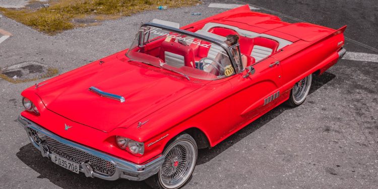 The Legendary Ford Trio: Mustang, Thunderbird, and GT40’s Impact on Performance and Design