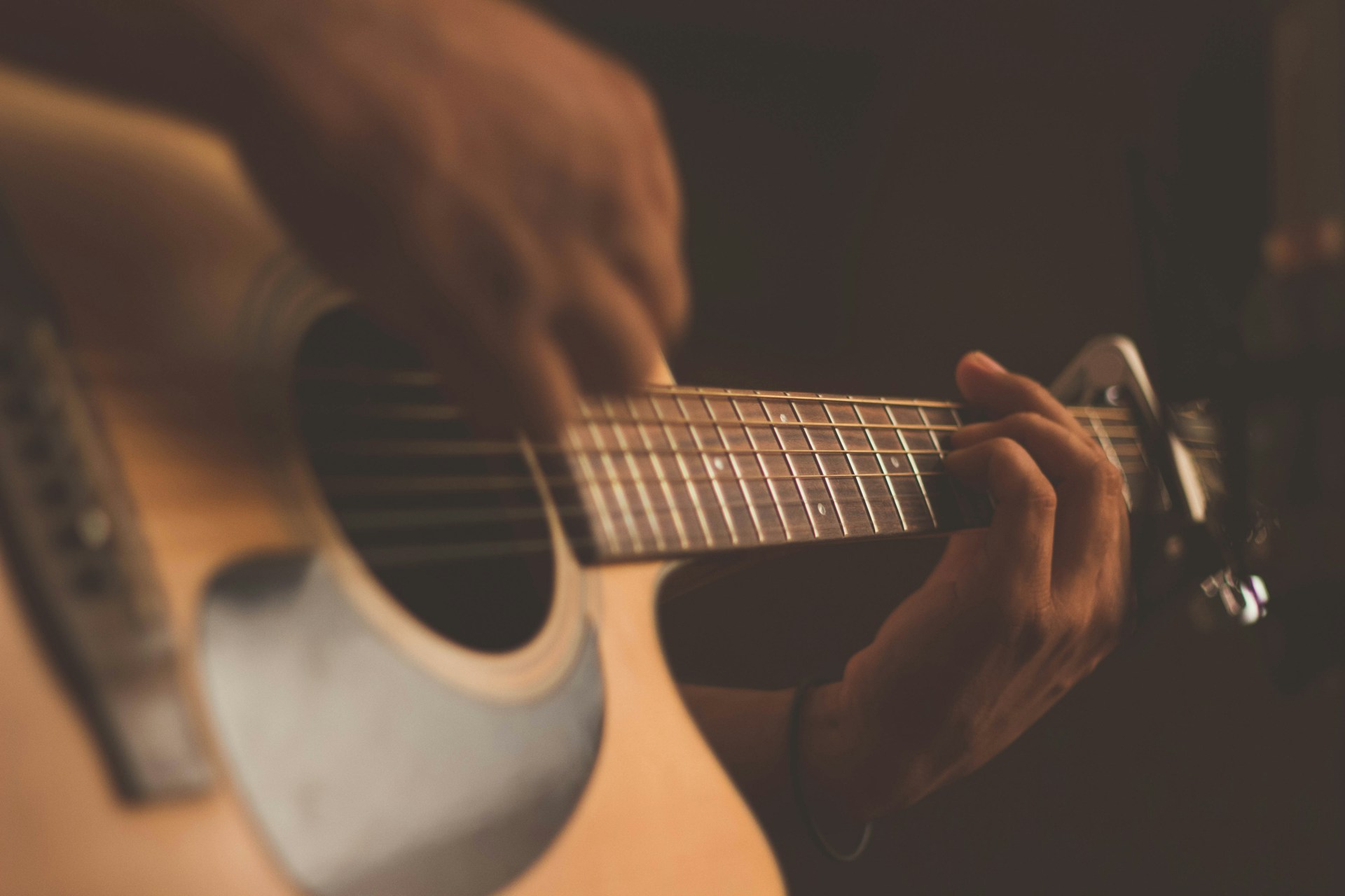 Lagu Lawas yang Mendadak Viral Berkat Media Sosial