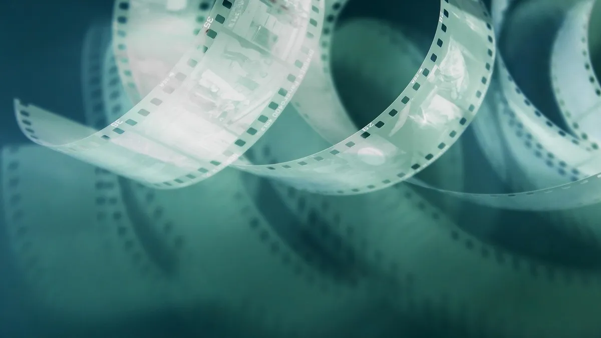 Bahas Film Terbaru Yang Lagi Ramai Dan Bikin Penasaran